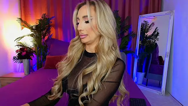 FelyJolie online show from 01/10/26, 05:52