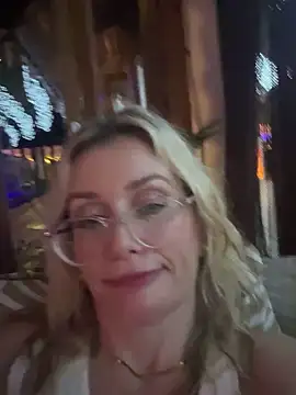 Englishhotwife4u online show from 01/03/25, 05:42