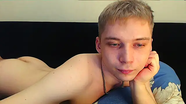 Snapshot of __sugarrebit chatting on 02/10/25, 11:02   sugarrebit online show from 02/10/25, 11:02