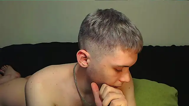 Snapshot of __sugarrebit chatting on 02/03/25, 12:15   sugarrebit online show from 02/03/25, 12:15