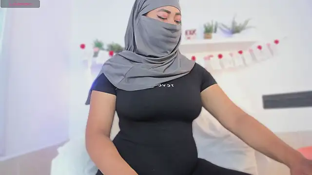 jazmin anbar online show from 10/02/25, 06:11