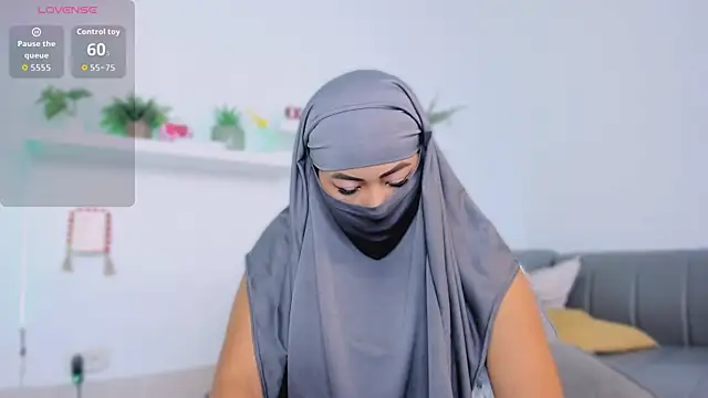 jazmin anbar online show from 10/11/25, 07:04