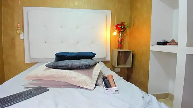 Milaspetite online show from 03/16/26, 09:06