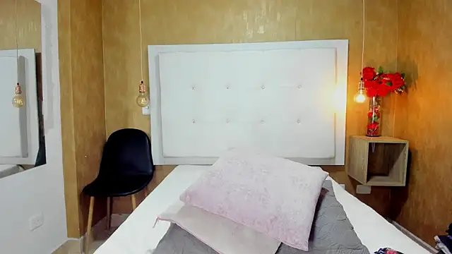 Milaspetite online show from 11/30/25, 12:00