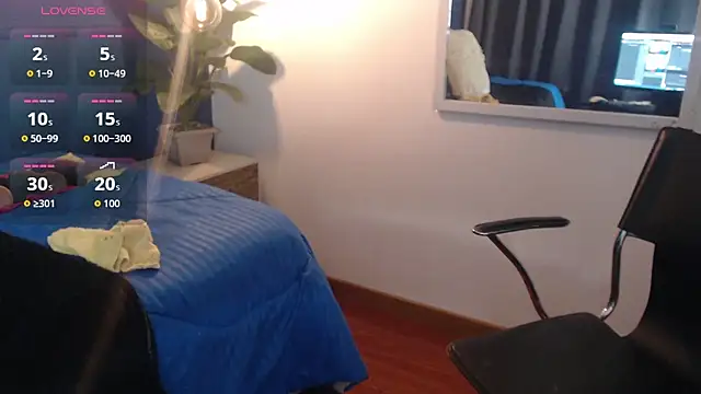 Snapshot of sasi_luna chatting on 10/16/25, 03:20 sasi luna online show from 10/16/25, 03:20