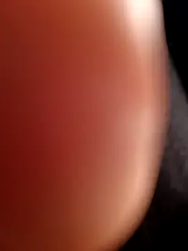 Snapshot of sasi_luna chatting on 11/14/25, 01:15 sasi luna online show from 11/14/25, 01:15