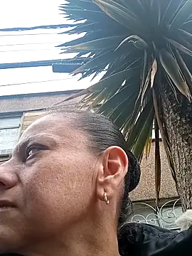 Snapshot of sasi_luna chatting on 11/28/25, 02:06 sasi luna online show from 11/28/25, 02:06