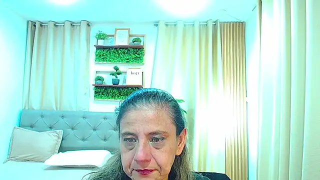 sasi luna online show from 05/24/26, 01:49