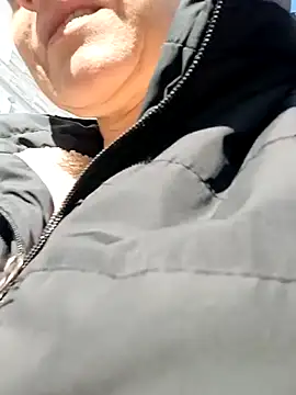 Snapshot of sasi_luna chatting on 11/07/25, 01:37 sasi luna online show from 11/07/25, 01:37