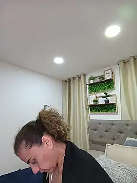 sasi luna online show from 02/01/26, 07:17