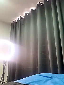 Snapshot of sasi_luna chatting on 10/24/25, 03:00 sasi luna online show from 10/24/25, 03:00