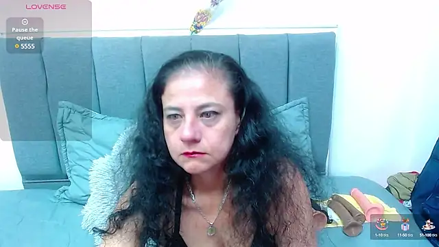 Snapshot of sasi_luna chatting on 03/21/25, 02:50 sasi luna online show from 03/21/25, 02:50