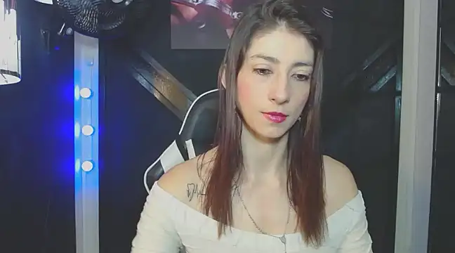 Snapshot of aitana_ag chatting on 03/18/25, 12:28 aitana ag online show from 03/18/25, 12:28