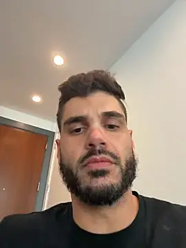 Snapshot of Strokeking4u chatting on 01/10/26, 08:04 Strokeking4u online show from 01/10/26, 08:04