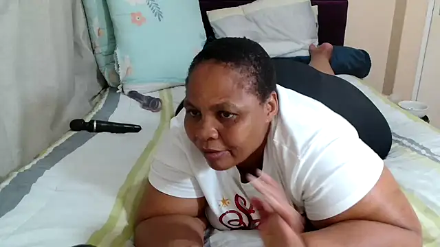 Snapshot of Bbw255 chatting on 04/17/26, 01:25 Bbw255 online show from 04/17/26, 01:25