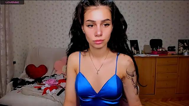 Snapshot of Carry_magic chatting on 02/22/26, 07:04 Carry magic online show from 02/22/26, 07:04