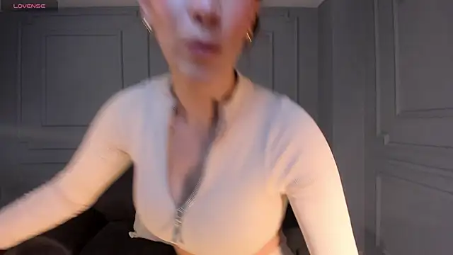 MiaFarrell  online show from 11/02/25, 11:26