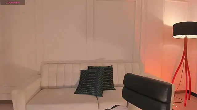 MiaFarrell  online show from 12/19/25, 07:16