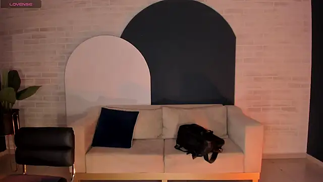 MiaFarrell  online show from 02/17/26, 06:38