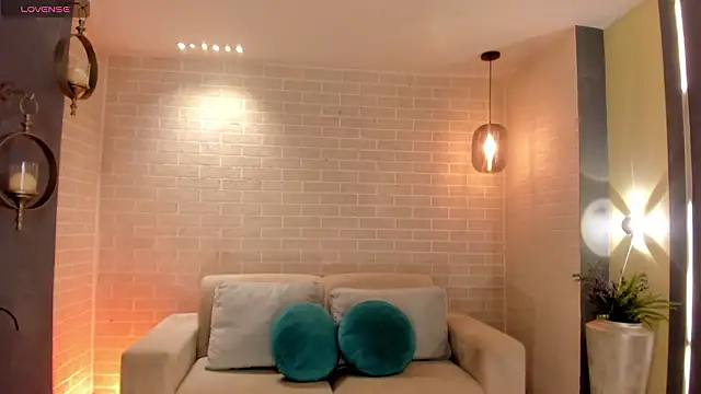 MiaFarrell  online show from 03/28/26, 11:11