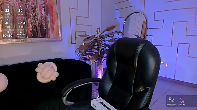 MiaFarrell  online show from 10/07/25, 06:31