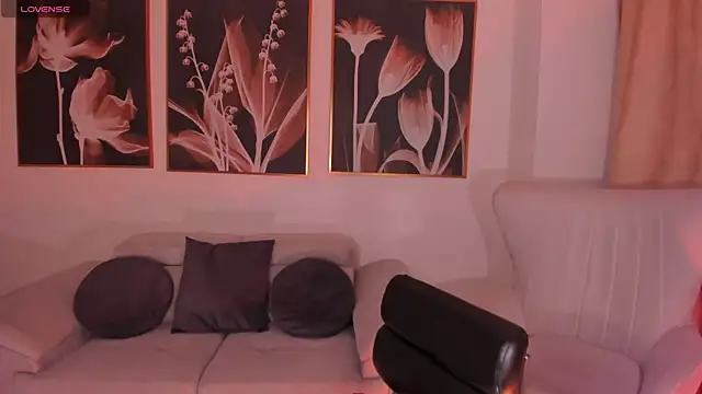 MiaFarrell  online show from 02/13/26, 06:41