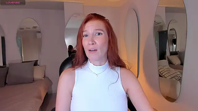 Snapshot of MiaFarrell_ chatting on 05/22/26, 04:49 MiaFarrell online show from 05/22/26, 04:49