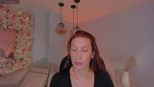 Snapshot of MiaFarrell_ chatting on 05/14/26, 04:59 MiaFarrell online show from 05/14/26, 04:59