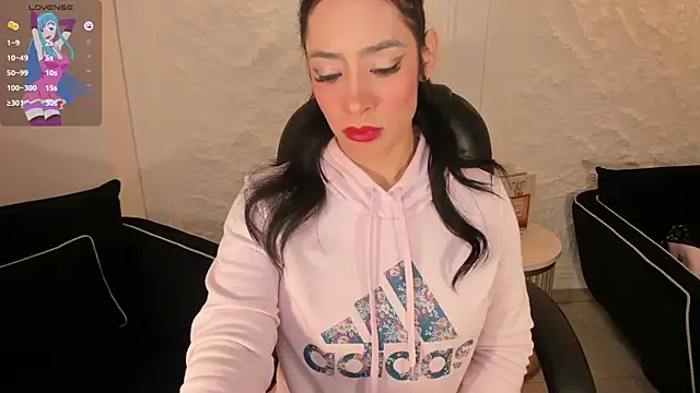 IsabelBornner online show from 11/17/25, 11:03