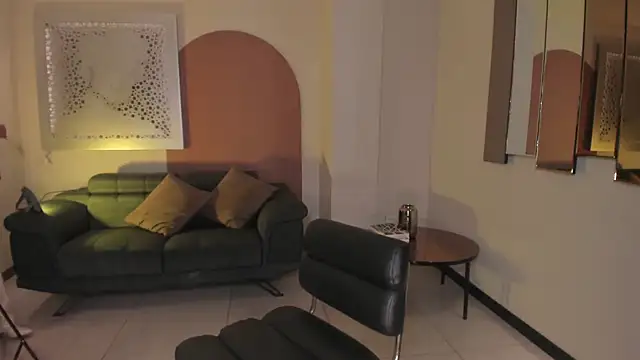 BellaCarteer  online show from 11/10/25, 07:52