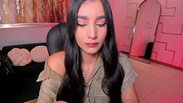 BellaCarteer  online show from 11/18/25, 12:30