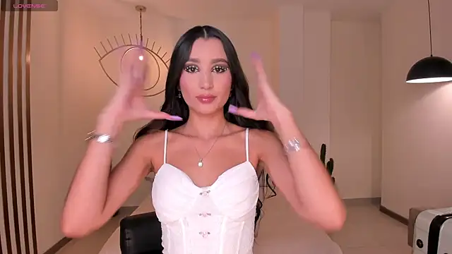 BellaCarteer  online show from 04/07/26, 07:37