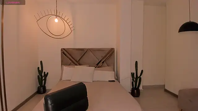 BellaCarteer  online show from 04/10/26, 08:27