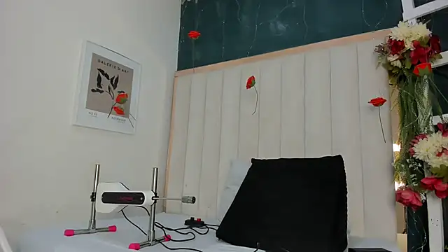 africa holmes online show from 05/05/26, 02:14