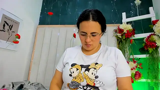africa holmes online show from 05/21/26, 02:09