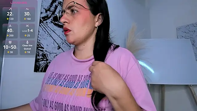 africa holmes online show from 11/06/25, 02:15