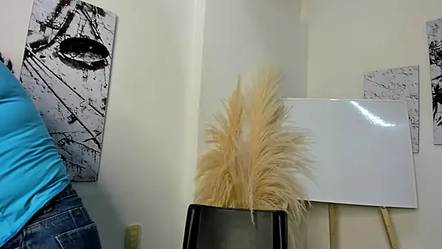 africa holmes online show from 03/26/26, 02:21