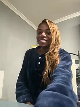 Snapshot of imsuziblack chatting on 01/27/25, 08:49 imsuziblack online show from 01/27/25, 08:49