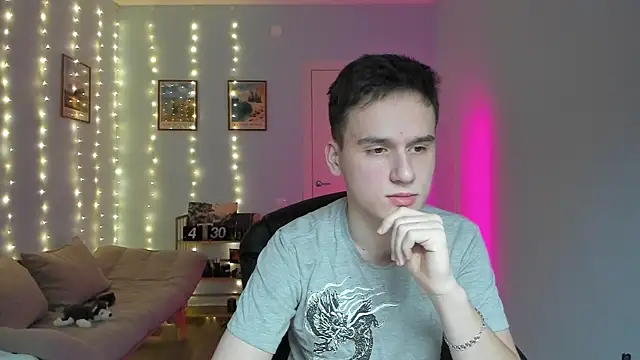 Snapshot of Scooby_k chatting on 01/09/25, 05:44 Scooby k online show from 01/09/25, 05:44