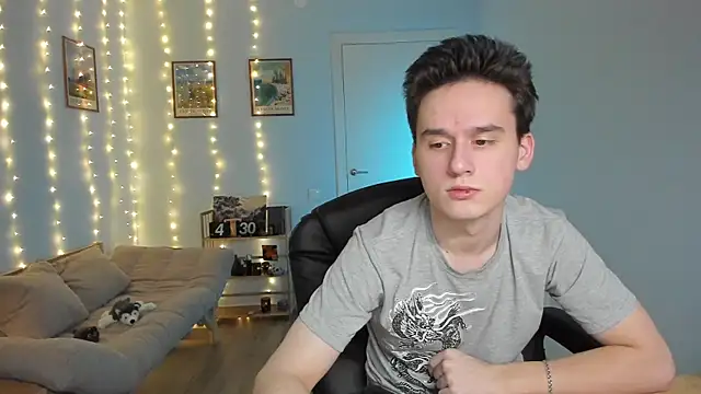 Snapshot of Scooby_k chatting on 12/25/24, 06:41 Scooby k online show from 12/25/24, 06:41