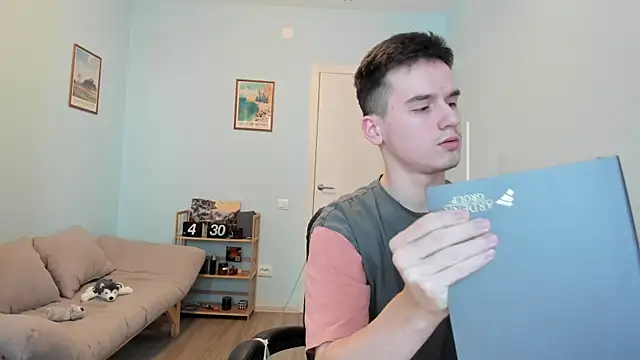 Snapshot of Scooby_k chatting on 02/18/25, 08:27 Scooby k online show from 02/18/25, 08:27