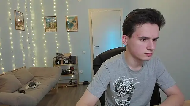 Snapshot of Scooby_k chatting on 12/25/24, 09:45 Scooby k online show from 12/25/24, 09:45