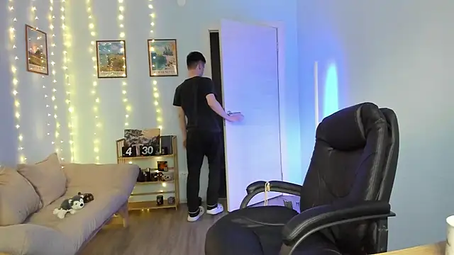 Snapshot of Scooby_k chatting on 01/05/25, 08:22 Scooby k online show from 01/05/25, 08:22