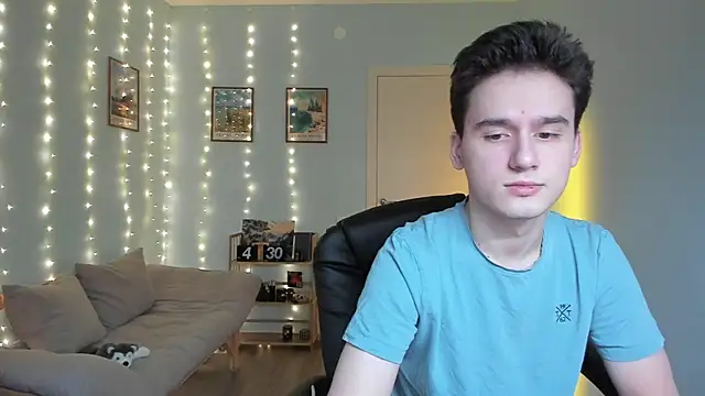 Snapshot of Scooby_k chatting on 12/29/24, 08:22 Scooby k online show from 12/29/24, 08:22