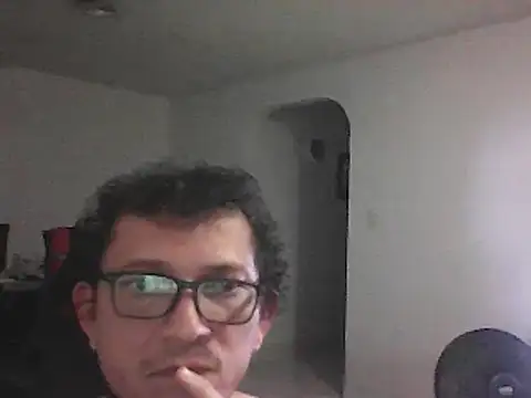 Bombi22 online show from 11/12/25, 02:37