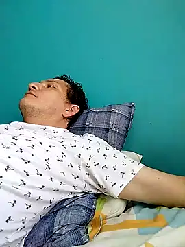 Bombi22 online show from 02/12/25, 03:05