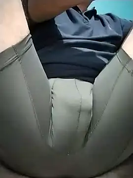 Bombi22 online show from 02/03/25, 04:46