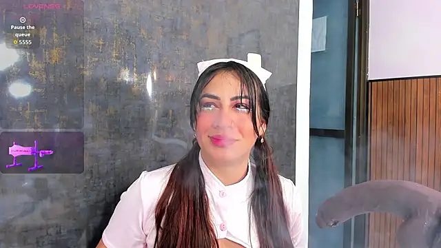 violett collins  online show from 11/19/25, 12:43