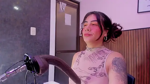 violett collins  online show from 02/12/26, 05:18