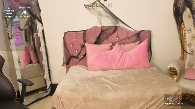 kittystart tay online show from 10/17/25, 11:45